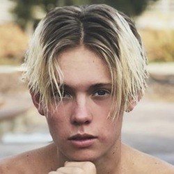 Tanner Fox - Age, Bio, Family Famous Birthdays