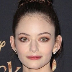 Mackenzie Foy - Age, Bio, Family | Famous Birthdays