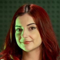 Annie Fuchsia - Age, Bio, Family | Famous Birthdays