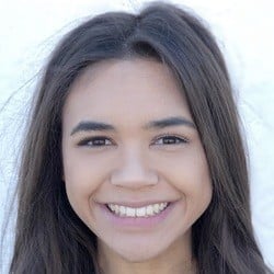 Chloe Garcia - Age, Bio, Family | Famous Birthdays