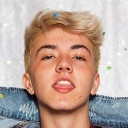 Aryn Wright-Thompson - Age, Bio, Family | Famous Birthdays