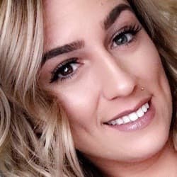 Jennifer Geoghan - Age, Bio, Family | Famous Birthdays