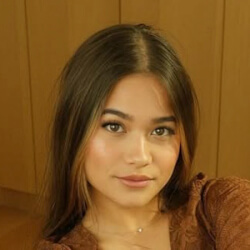 Nina Gessler - Age, Bio, Family | Famous Birthdays