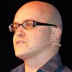 Comedians born in Belgium