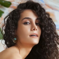 Pegah Ghafoori - Age, Bio, Family | Famous Birthdays