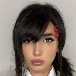 gia.gerardi - Age, Bio, Family | Famous Birthdays