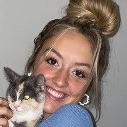 Maddie Goetz - Age, Bio, Family | Famous Birthdays
