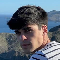 Alberto Gomez Curiosidades, Familia, Biografía | Famous Birthdays