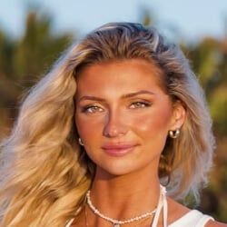 Sallie Grace - Age, Bio, Family | Famous Birthdays