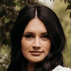 Haley Gray - Age, Bio, Family | Famous Birthdays