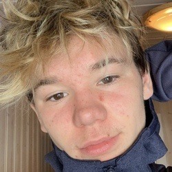 ノルウェー 生まれの 歌手