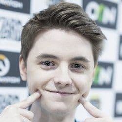 Jake Lyon - Age, Bio, Family | Famous Birthdays