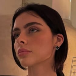 Lauren Hamden - Age, Bio, Family | Famous Birthdays