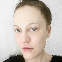 Famous Livs | Famous Birthdays