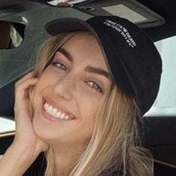 Emelia Hartford - Age, Bio, Family | Famous Birthdays