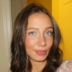 natalia-hauser-age-bio-family-famous-birthdays