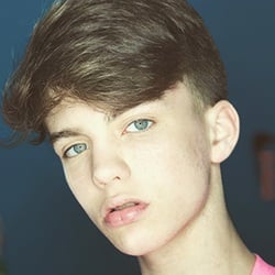 Hayden Hicks - Age, Bio, Family | Famous Birthdays