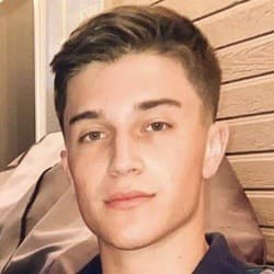 Greyson Hoelzel - Age, Bio, Family | Famous Birthdays