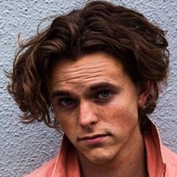 Jake Holley - Age, Bio, Family | Famous Birthdays