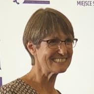 Victoria Holmes