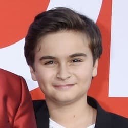 Christian Convery - Edad, Familia, Biografía | Famous Birthdays
