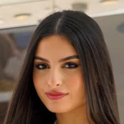 Yaneth Marin - Edad, Familia, Biografía | Famous Birthdays