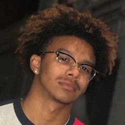 Jayrtofly - Age, Bio, Family | Famous Birthdays