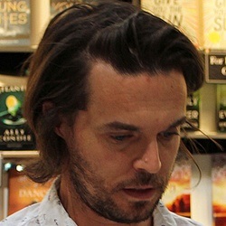 Autores nacidos en Australia