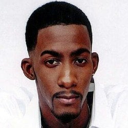 Singers born in Alaska