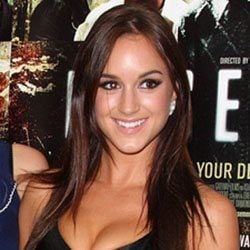 Rosie Jones (Model) - Age, Bio, Family | Famous Birthdays