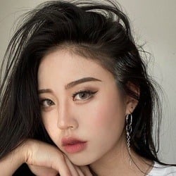 Jooshica - Age, Bio, Family | Famous Birthdays