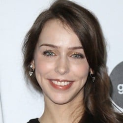 Stefanie Joosten - Age, Bio, Family | Famous Birthdays