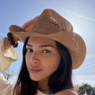 Carla Julie