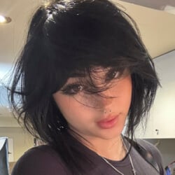 Julzzess - Bio, Family | Famous Birthdays