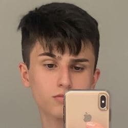Junaydn - Age, Bio, Family | Famous Birthdays
