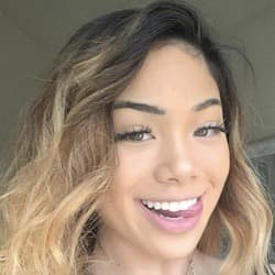 Jade Jurgens - Age, Bio, Family | Famous Birthdays