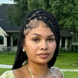 kaylalanee__ - Age, Bio, Family | Famous Birthdays