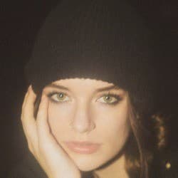 Sara Kays - Age, Bio, Family | Famous Birthdays