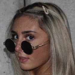Sam Kelly (TikTok Star) - Age, Bio, Family | Famous Birthdays