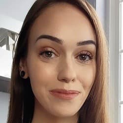 Jessica Kent - Age, Bio, Family | Famous Birthdays