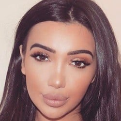 Chloe Khan - Age, Bio, Family | Famous Birthdays