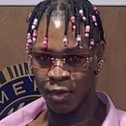 khrisssy_ - Age, Bio, Family | Famous Birthdays