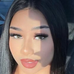Kelsey Kingston - Age, Bio, Family | Famous Birthdays