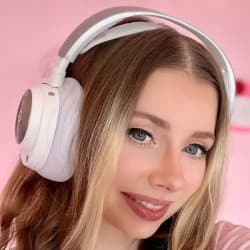 kittykirax - Age, Bio, Family | Famous Birthdays