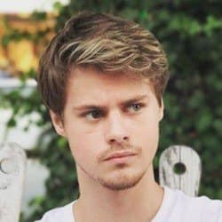 Mitchell Kummen - Age, Bio, Family | Famous Birthdays