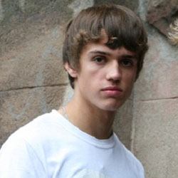 Chelsea Laden - Age, Bio, Family | Famous Birthdays