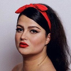 Lily Lane - Age, Bio, Family | Famous Birthdays