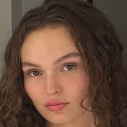 Brooke Layne - Age, Bio, Family | Famous Birthdays