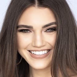 Alexis Lete - Age, Bio, Family | Famous Birthdays