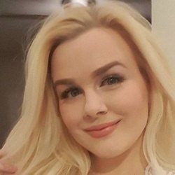 Lilli Luxe - Age, Bio, Family | Famous Birthdays